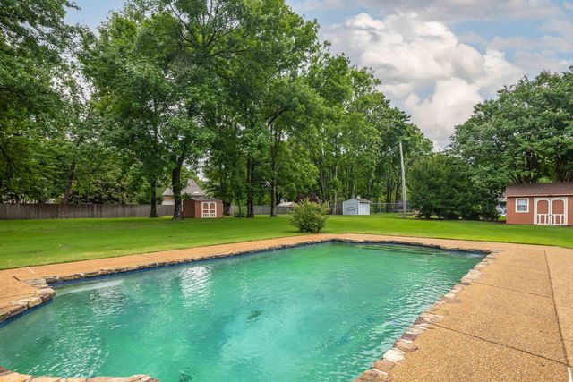 10120 BARN HILL DR, Collierville, TN 38017