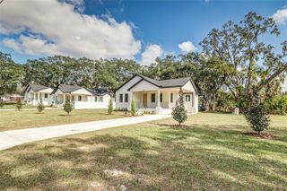 7901 N GREENWOOD AVENUE, Tampa, FL 33604