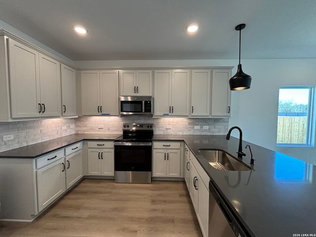 12850 Hill Plains Dr., Schertz, TX 78154