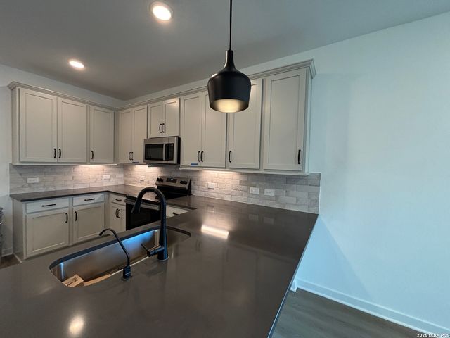 12850 Hill Plains Dr., Schertz, TX 78154