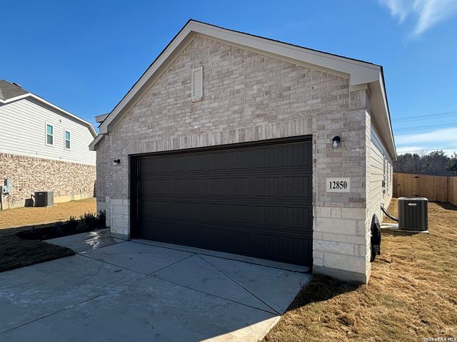 12850 Hill Plains Dr., Schertz, TX 78154