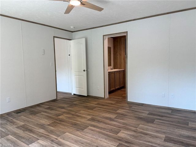 224 Briar Creek Court, Thomasville, NC 27360
