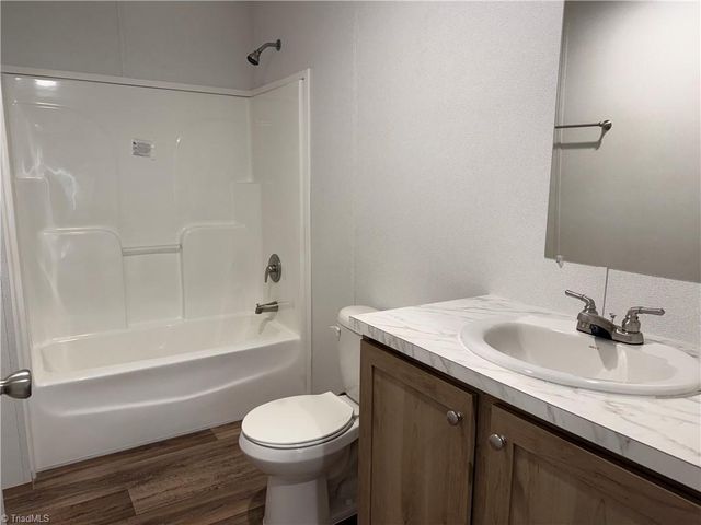 224 Briar Creek Court, Thomasville, NC 27360