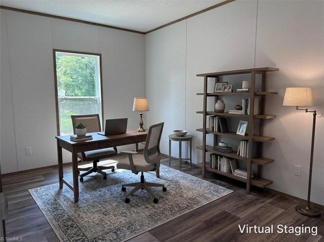 224 Briar Creek Court, Thomasville, NC 27360
