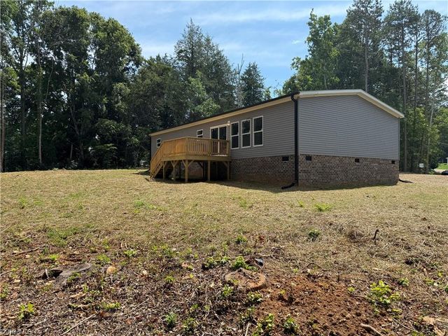 224 Briar Creek Court, Thomasville, NC 27360