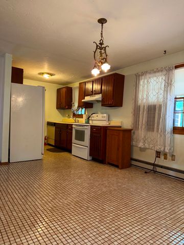 14 Tiffany Circle D-14, Millbury, MA 01527