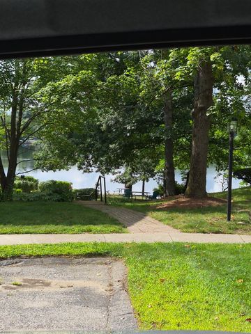 14 Tiffany Circle D-14, Millbury, MA 01527