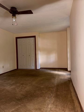 14 Tiffany Circle D-14, Millbury, MA 01527