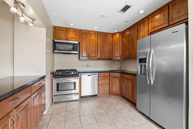 1344 NE 13TH Avenue, Fort Lauderdale, FL 33304