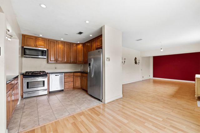 1344 NE 13TH Avenue, Fort Lauderdale, FL 33304