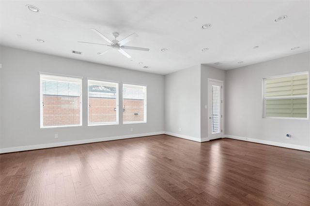 8320 Vista Bella Lane, Houston, TX 77055