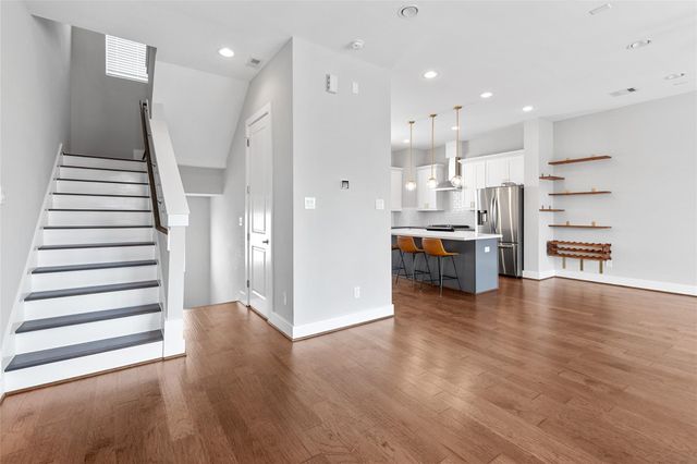 8320 Vista Bella Lane, Houston, TX 77055