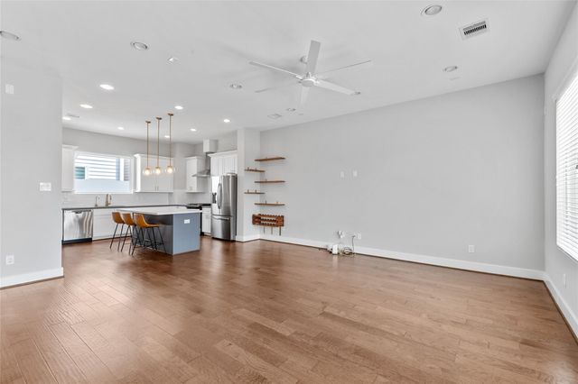8320 Vista Bella Lane, Houston, TX 77055