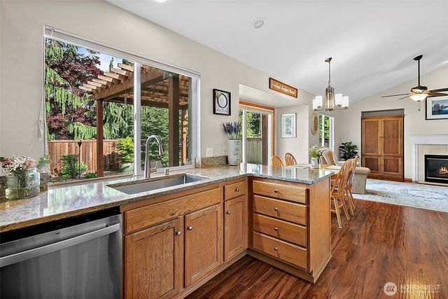 24104 231st Place SE, Maple Valley, WA 98038