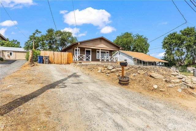 724 S Chelan Avenue, Wenatchee, WA 98801