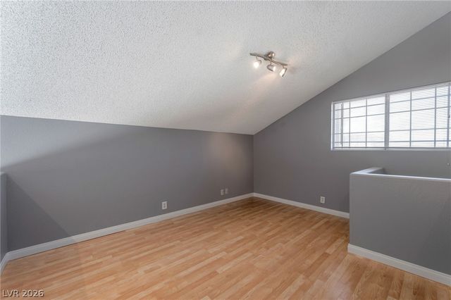 3825 Summer Breeze Circle, Las Vegas, NV 89108