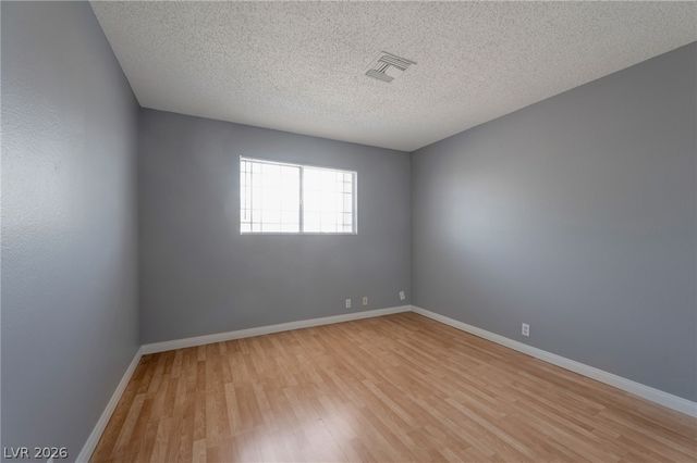 3825 Summer Breeze Circle, Las Vegas, NV 89108