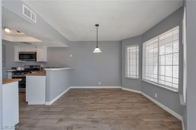3825 Summer Breeze Circle, Las Vegas, NV 89108