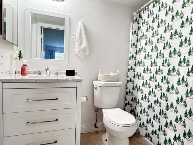 15221 SW 80th St 304, Miami, FL 33193