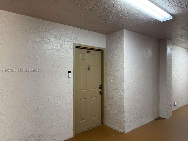 15221 SW 80th St 304, Miami, FL 33193