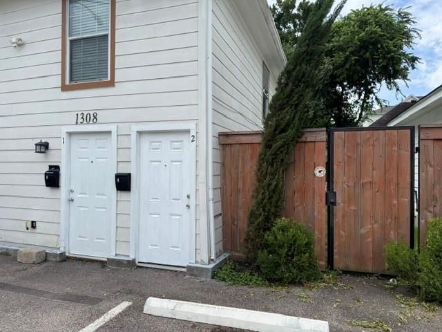1308 Genova Street 2, Houston, TX 77009