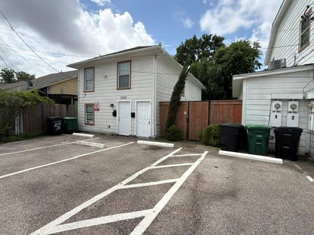 1308 Genova Street 2, Houston, TX 77009