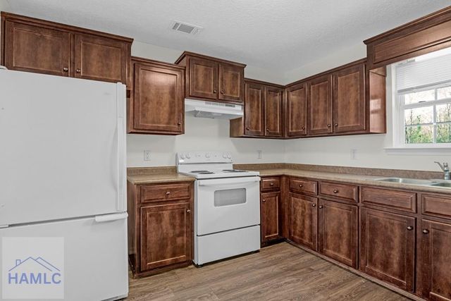 3573 Arnall Drive SE, Allenhurst, GA 31301