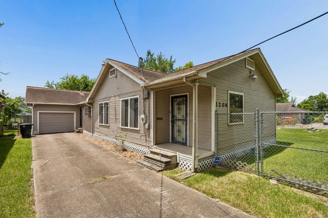 2206 Lee Street, Houston, TX 77026