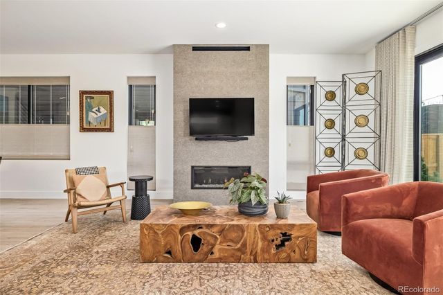 2955 N Fillmore Street, Denver, CO 80205