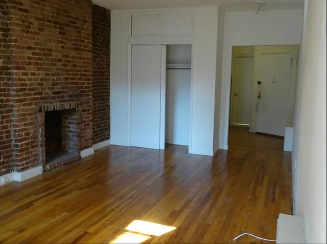510 E 82nd St Apt 4D, New York City, NY 10028