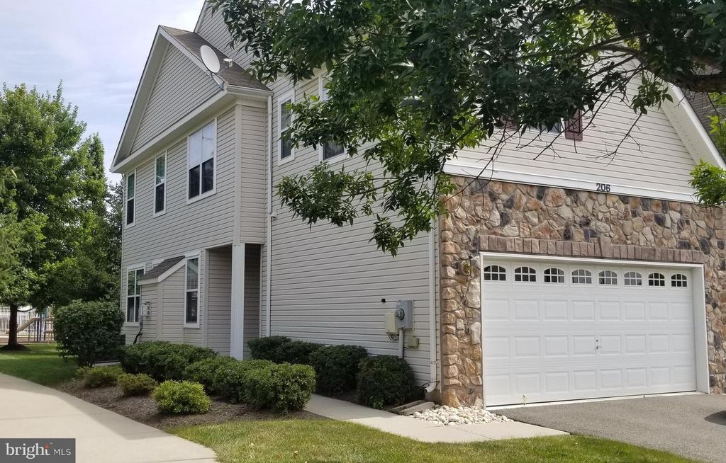 206 CONCORD PL, Pennington, NJ 08534