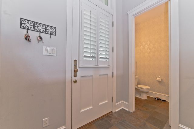 2620 Thomas Avenue, Dallas, TX 75204