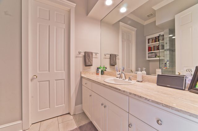 2620 Thomas Avenue, Dallas, TX 75204