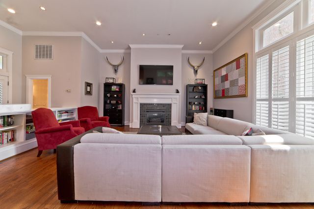 2620 Thomas Avenue, Dallas, TX 75204