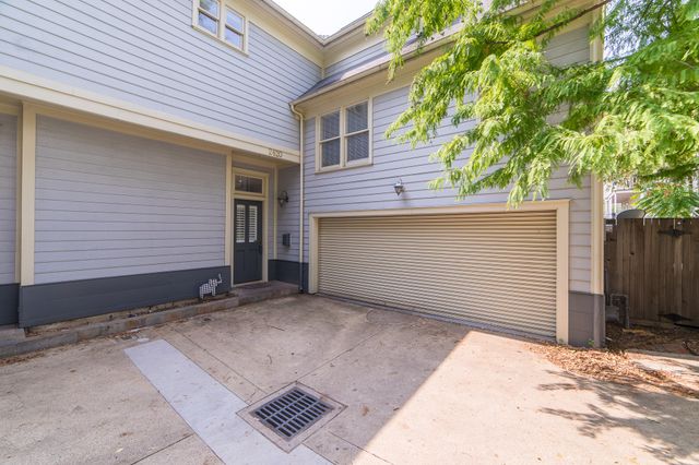 2620 Thomas Avenue, Dallas, TX 75204