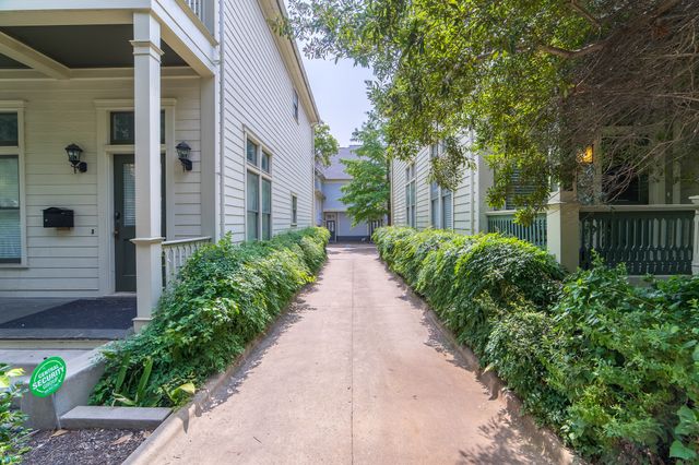 2620 Thomas Avenue, Dallas, TX 75204