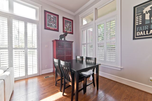 2620 Thomas Avenue, Dallas, TX 75204