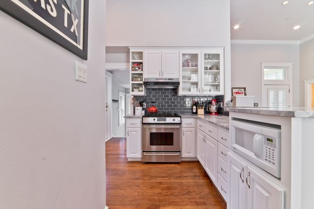 2620 Thomas Avenue, Dallas, TX 75204
