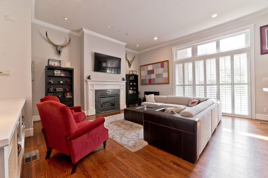 2620 Thomas Avenue, Dallas, TX 75204