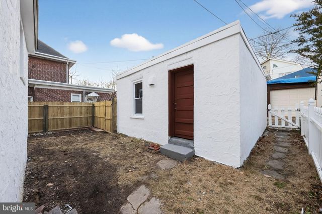 704 E 18TH ST, Chester, PA 19013