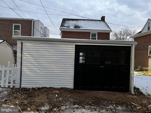 704 E 18TH ST, Chester, PA 19013