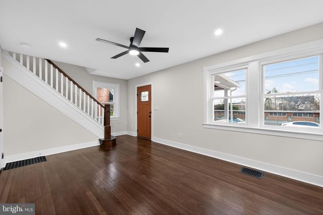 704 E 18TH ST, Chester, PA 19013