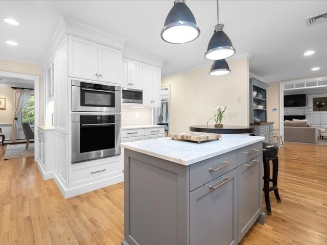 6 Brewer Way, Hingham, MA 02043