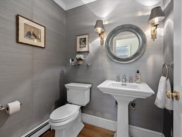 6 Brewer Way, Hingham, MA 02043