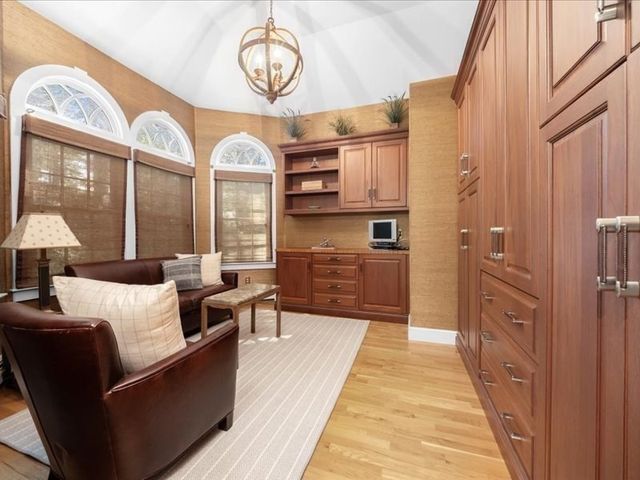 6 Brewer Way, Hingham, MA 02043