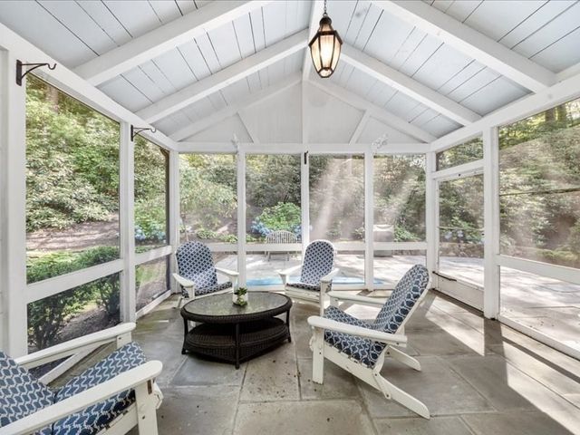 6 Brewer Way, Hingham, MA 02043