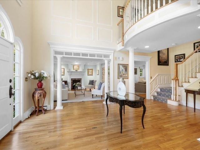 6 Brewer Way, Hingham, MA 02043