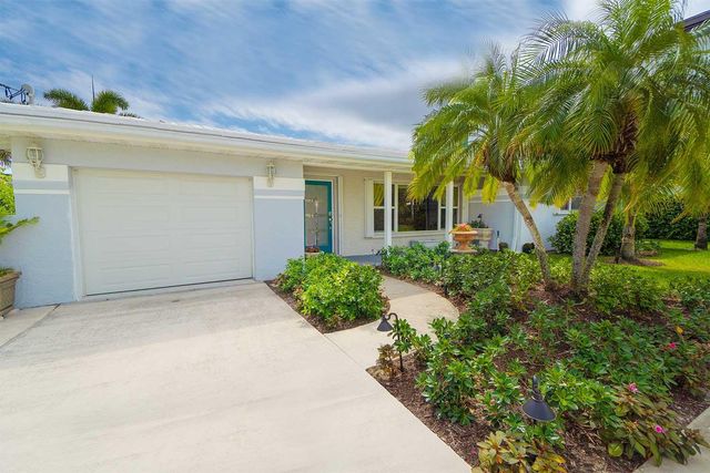 3211 Karen Drive, Delray Beach, FL 33483