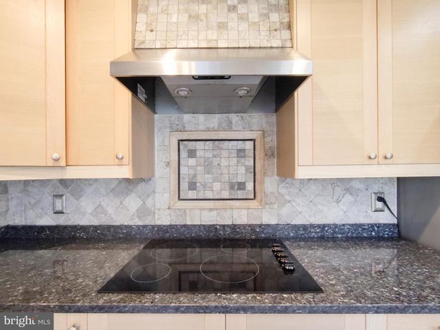 9513 CHERRY OAK CT, Burke, VA 22015