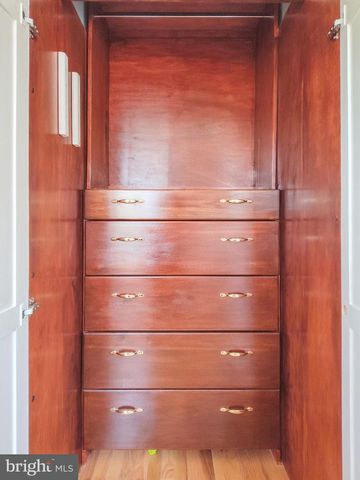 9513 CHERRY OAK CT, Burke, VA 22015